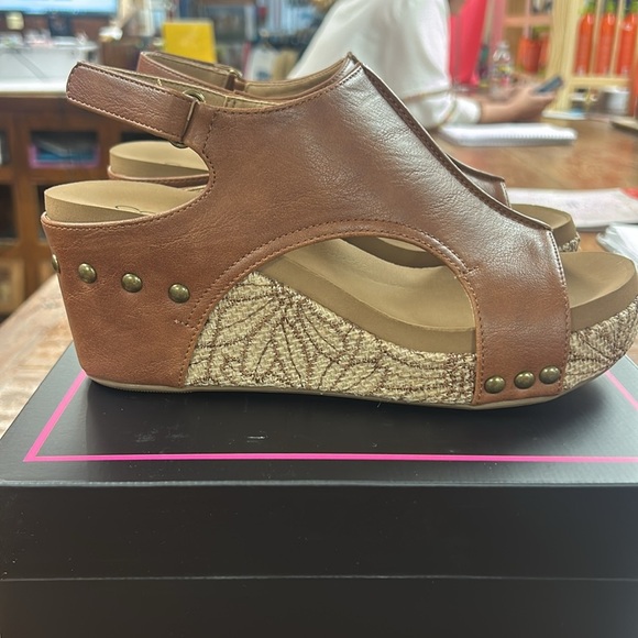 NWT Corkys Cognac Floral Wrap Wedge Heel - Picture 3 of 7